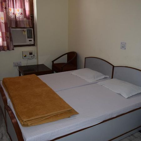 Hotel Raj Palace Rishikesh Ngoại thất bức ảnh
