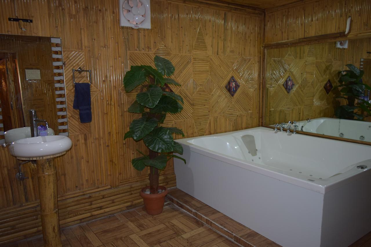 Hotel Raj Palace Rishikesh Ngoại thất bức ảnh