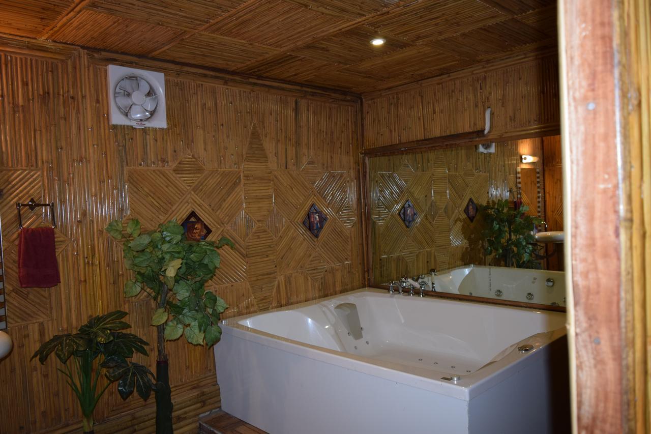 Hotel Raj Palace Rishikesh Ngoại thất bức ảnh