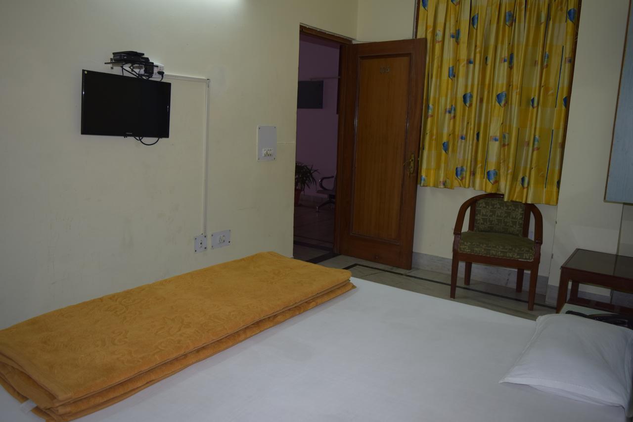 Hotel Raj Palace Rishikesh Ngoại thất bức ảnh