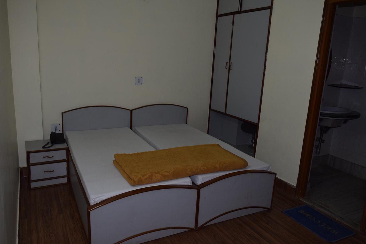 Hotel Raj Palace Rishikesh Ngoại thất bức ảnh